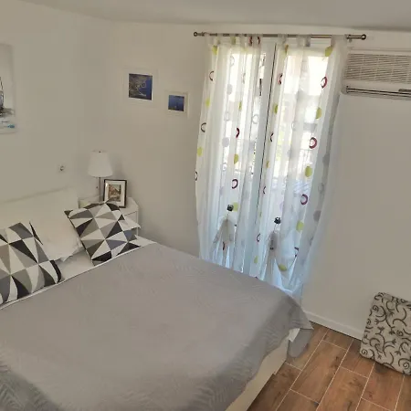 Apartmani Robert Bol Exteriér fotografie