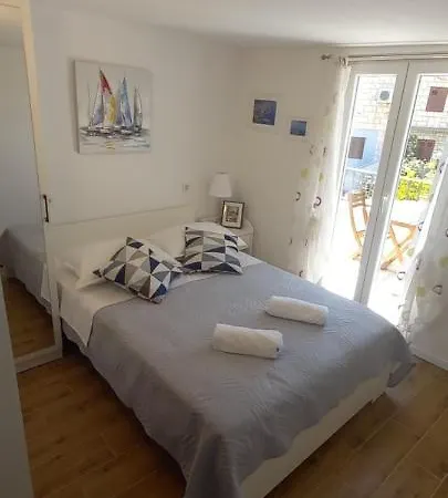Apartmani Robert Bol Exteriér fotografie
