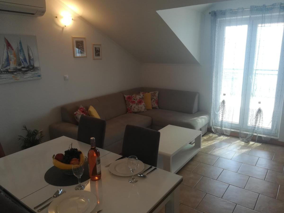 Robert Apartment